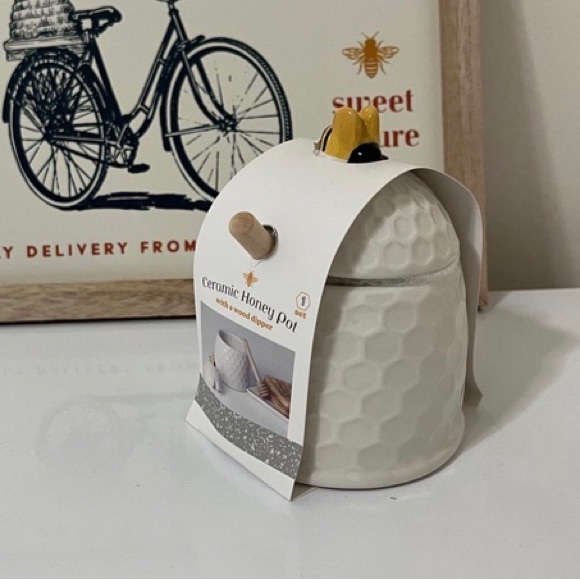 Target Bullseye Playground Honey Bee Decor - Picture 2 of 5